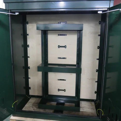ST1600_Plinths_in_Cabinet